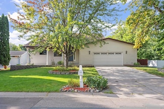 12083 Robin Rd, Maple Grove, MN 55369