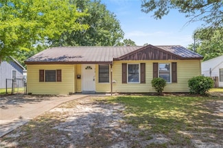 516 Morningside Dr, Lake Charles, LA 70605