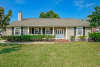 24 Devereaux Dr, Destrehan, LA 70047