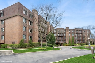 1175 Lake Cook Rd Unit 410, Northbrook, IL 60062