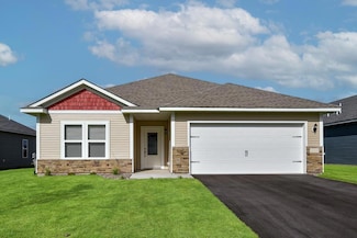 703 Spruce St N, Cambridge, MN 55008