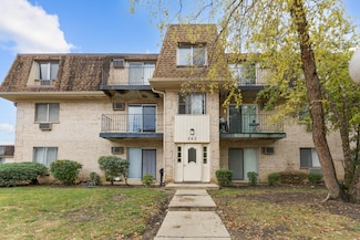 242 Shorewood Dr Unit 1B, Glendale Heights, IL 60139