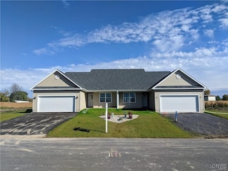 8180 Rachel Ct, Bayberry, NY 13090