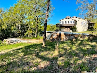 1207 N Shore Dr, Horseshoe Bend, AR 72512
