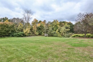 1 Knollwood Dr, Rochester, NY 14618
