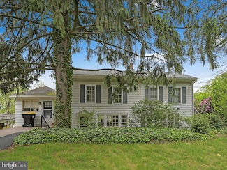 2240 Mahantongo St, Pottsville, PA 17901
