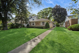 2239 Washington Ave, Wilmette, IL 60091
