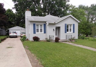 1620 S Highland Ave, Freeport, IL 61032
