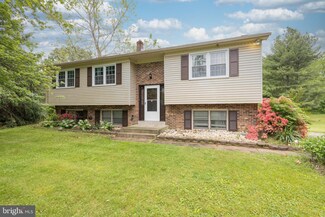 402 Hickory Dr, Bear, DE 19701