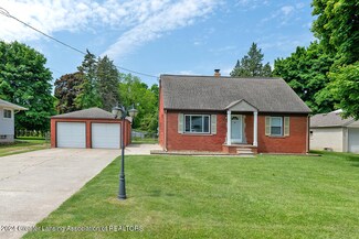 630 Stoner Rd, Lansing, MI 48917