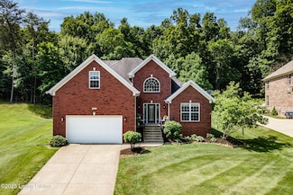 631 Chieftain Dr, Fairdale, KY 40118