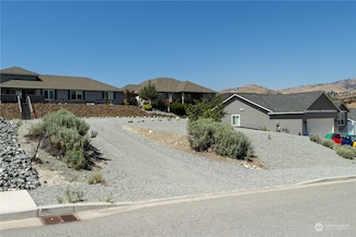 415 Spring View Place, Chelan, WA 98816