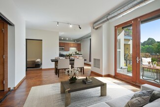 15 E Franklin Ave Unit 219, Minneapolis, MN 55404