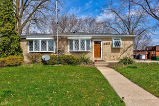 8622 W 90th Place, Hickory Hills, IL 60457