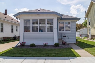 1934 Grange Ave Unit 202, Racine, WI 53403
