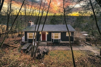34 Overlook Rd, Woodbourne, NY 12788