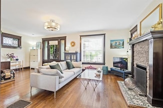 110 N Brighton Ave, Kansas City, MO 64123