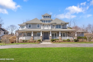 279 Ocean Dr E, Stamford, CT 06902