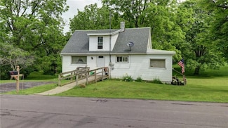15 Spring St, Union Springs, NY 13160