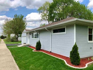 101 N Moody St, Davis Junction, IL 61020