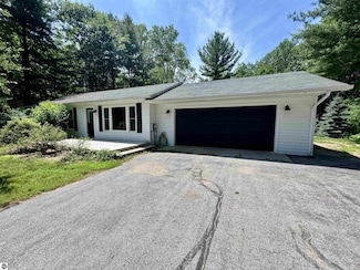 4283 Bartlett Rd, Williamsburg, MI 49690