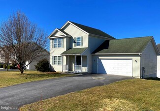51 Taft Dr, Inwood, WV 25428
