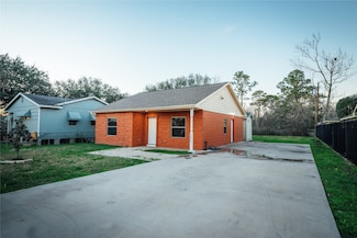 5617 Schutz St, Houston, TX 77032