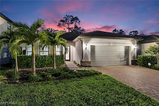 10483 Ventana Ln, Naples, FL 34120