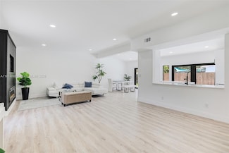 3105 SW 16th St, Fort Lauderdale, FL 33312