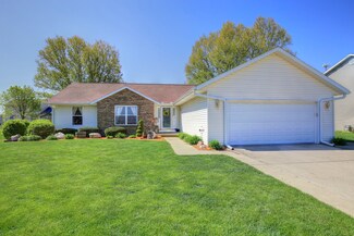1415 Bluebell Ln, Farmer City, IL 61842