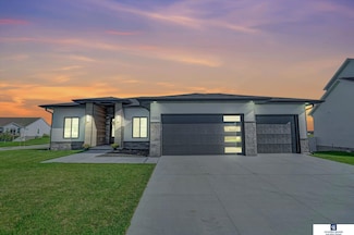 1002 Middleton Ave, Lincoln, NE 68521