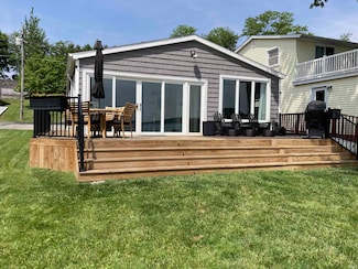 635 Ln 101 Hamilton Lake, Hamilton, IN 46742