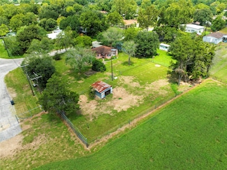 1711 Rampart St, Columbus, TX 78934