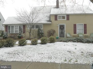 23 Needlepine Ln, Levittown, PA 19054