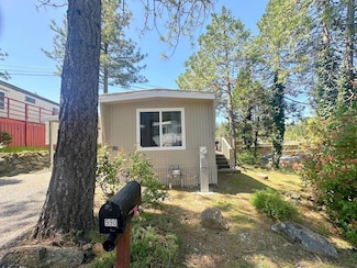 990 Laurel Ln, Grass Valley, CA 95945