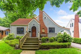 1206 W Healey St, Champaign, IL 61821
