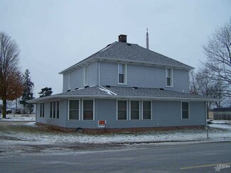 10 W Main St, Poneto, IN 46781
