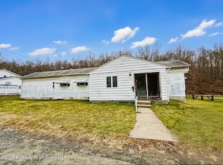 952 N Main St, Carbondale, PA 18407