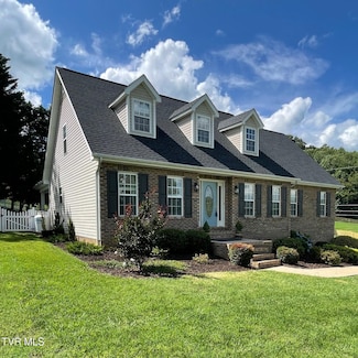 307 Hunters Crossing Ln, Kingsport, TN 37664