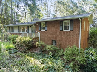 2009 Philcrest Rd, Raleigh, NC 27612