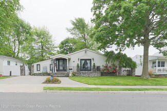 70 Woodshore W, Keyport, NJ 07735