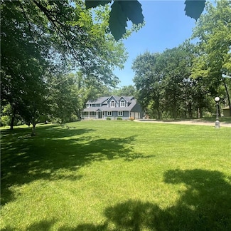414 N 4th St, Gower, MO 64454