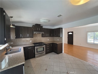 21912 Celes St, Woodland Hills, CA 91364