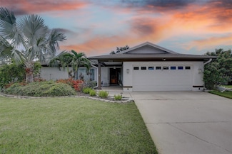 2098 Swan Ln, Safety Harbor, FL 34695