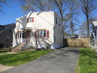 13 W Park Ave, Avenel, NJ 07001
