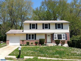 11 Lantern Ln, Wilmington, DE 19810