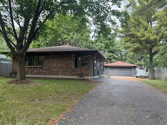 9802 W Oak Forest Dr, Beach Park, IL 60099