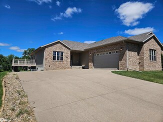 1205 S 7th Ave, Marshalltown, IA 50158