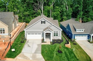 2433 Albemarle Ct, Winston-Salem, NC 27106