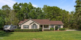 245 Oak Leaf Dr, Lillington, NC 27546